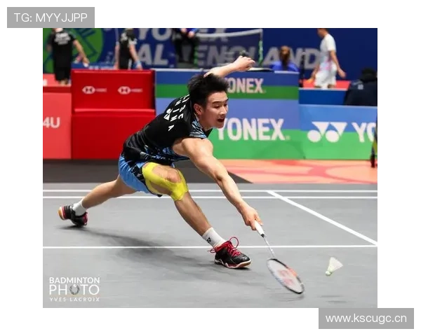 李诗沣训练完直接拎着爱马仕去吃夜宵？